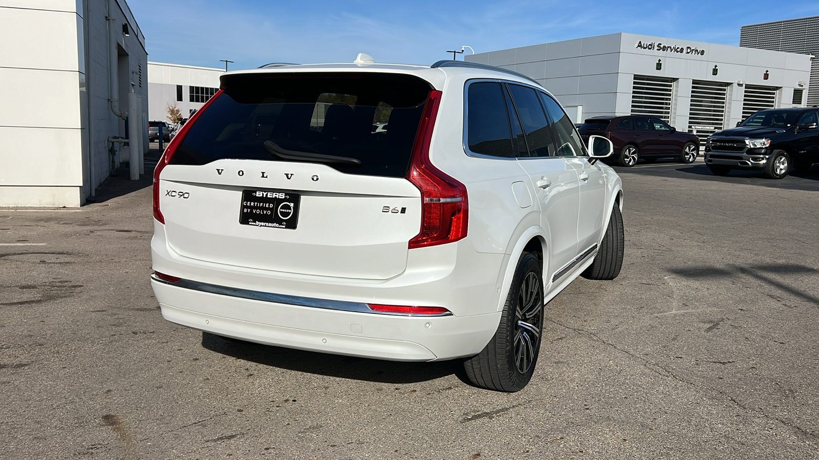 2024 Volvo XC90 B6 Plus Bright Theme 3