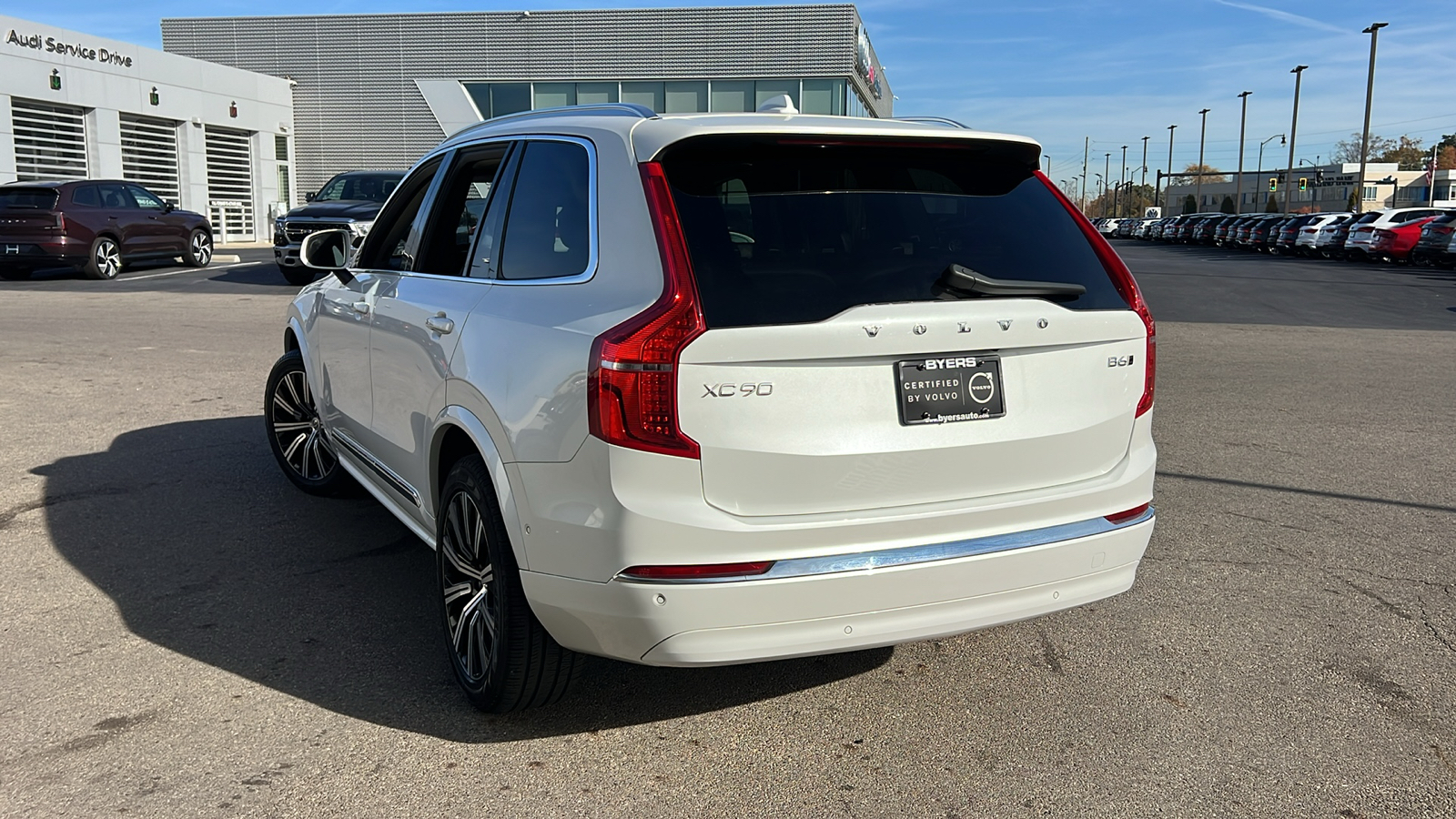 2024 Volvo XC90 B6 Plus Bright Theme 4