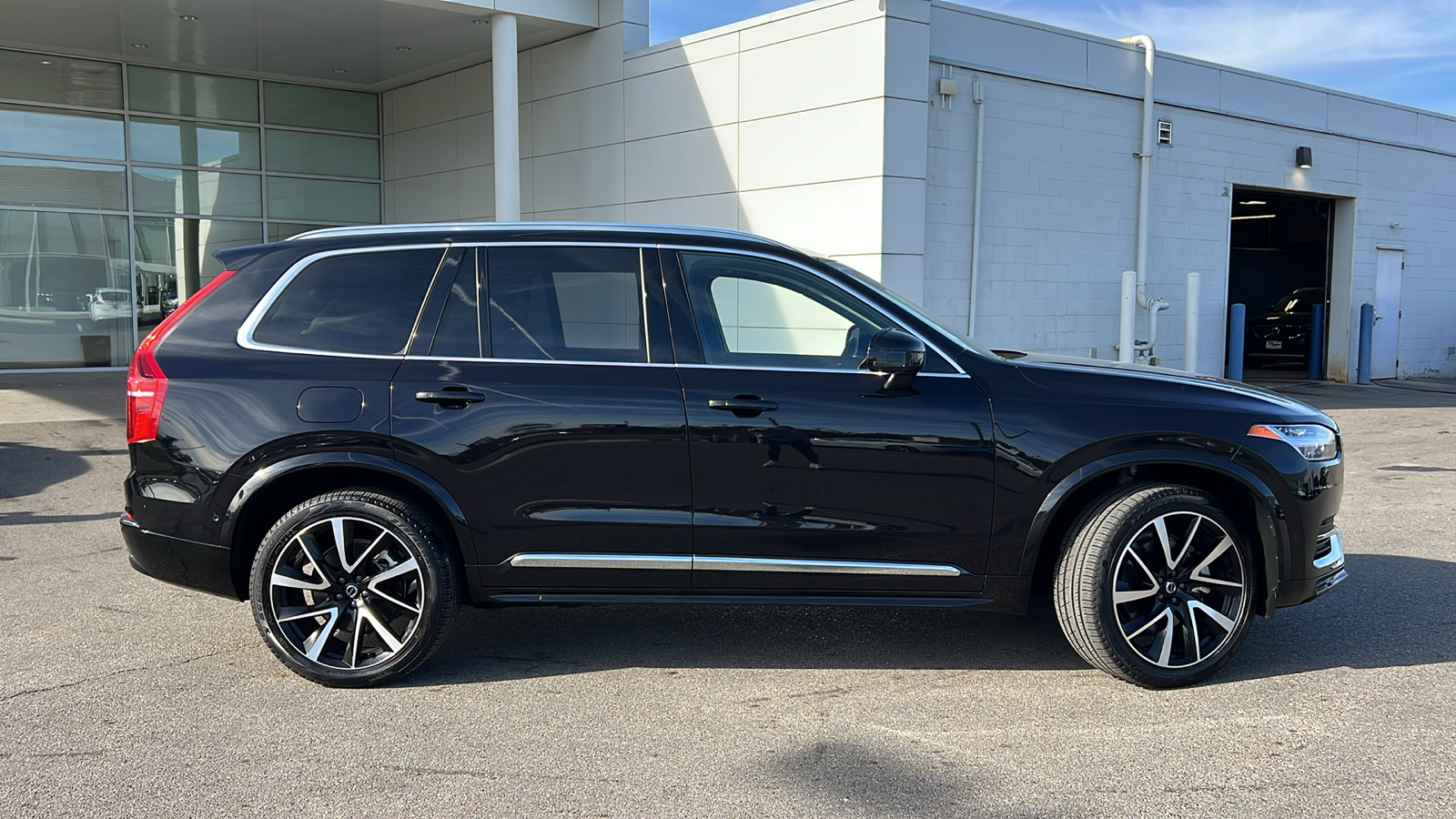 2024 Volvo XC90 B5 Plus 2