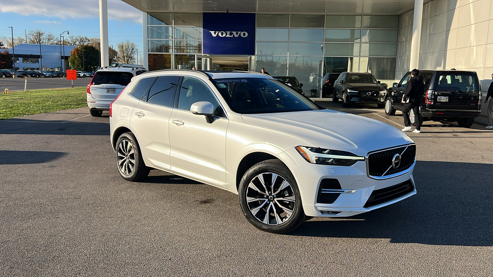 2023 Volvo XC60 B5 Core 1