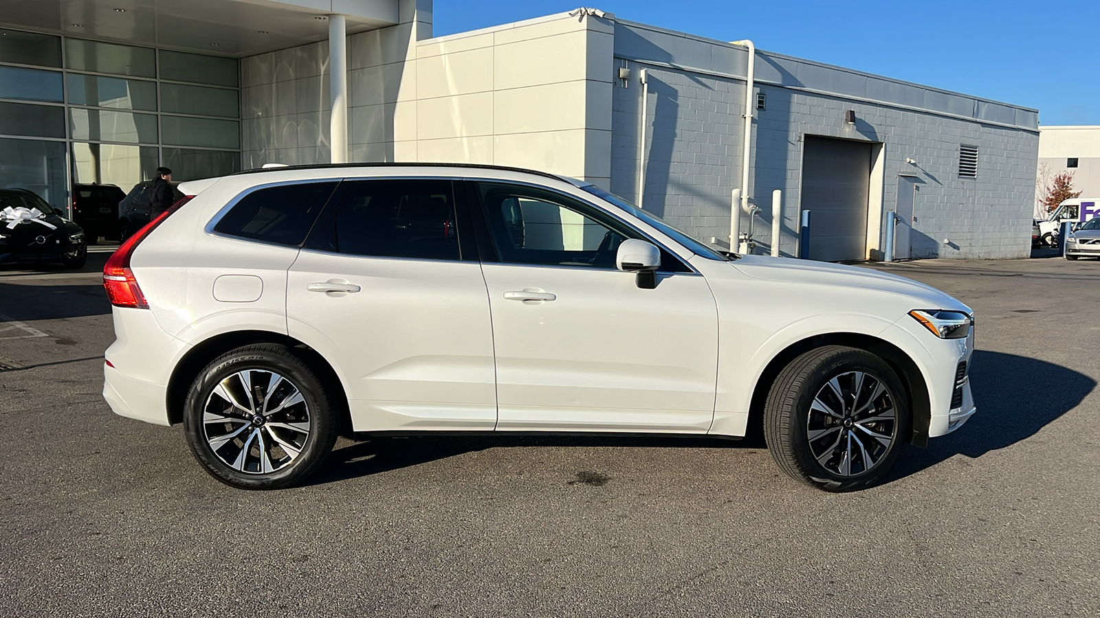 2023 Volvo XC60 B5 Core 2