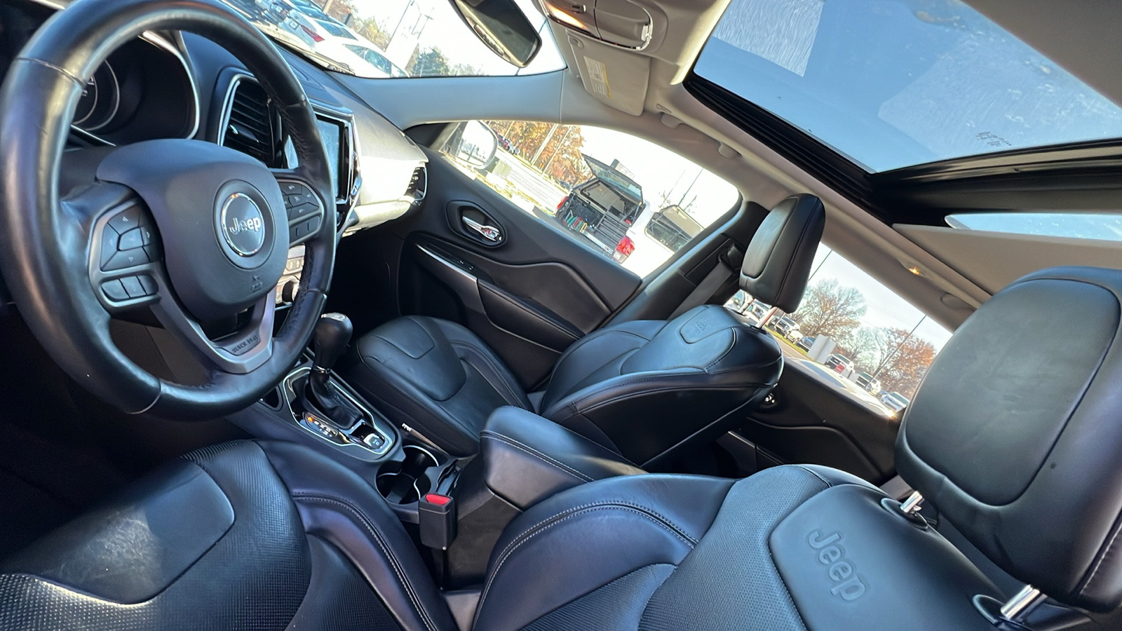 2019 Jeep Cherokee Limited 23