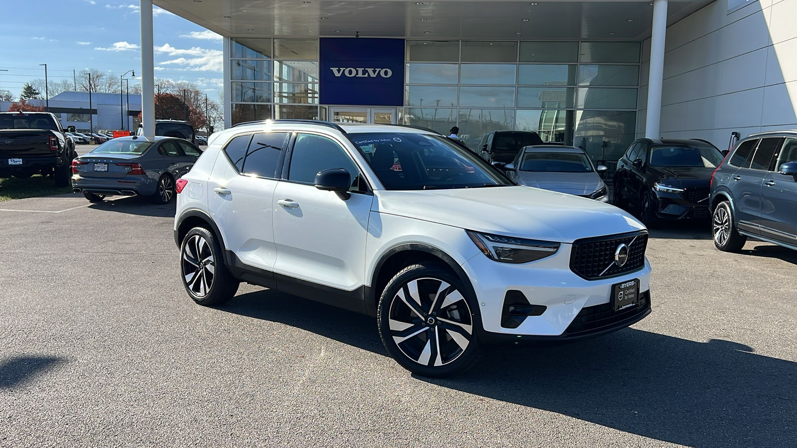 2024 Volvo XC40 Ultimate 1