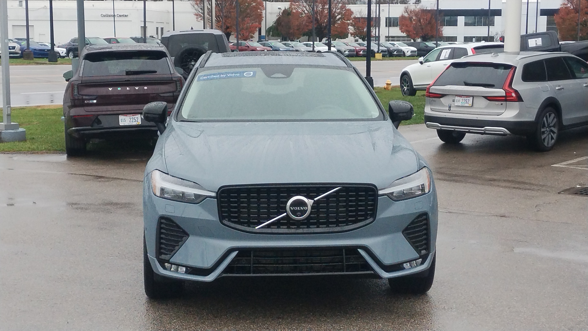 2024 Volvo XC60 B5 Plus Dark Theme 32