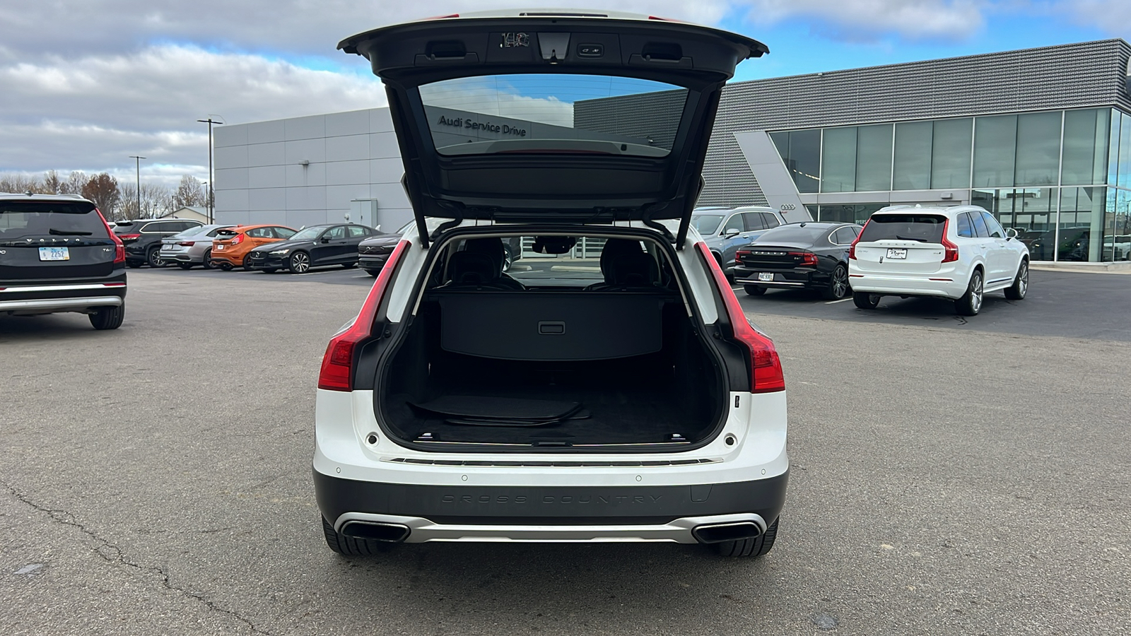 2020 Volvo V90 Cross Country T6 AWD 33