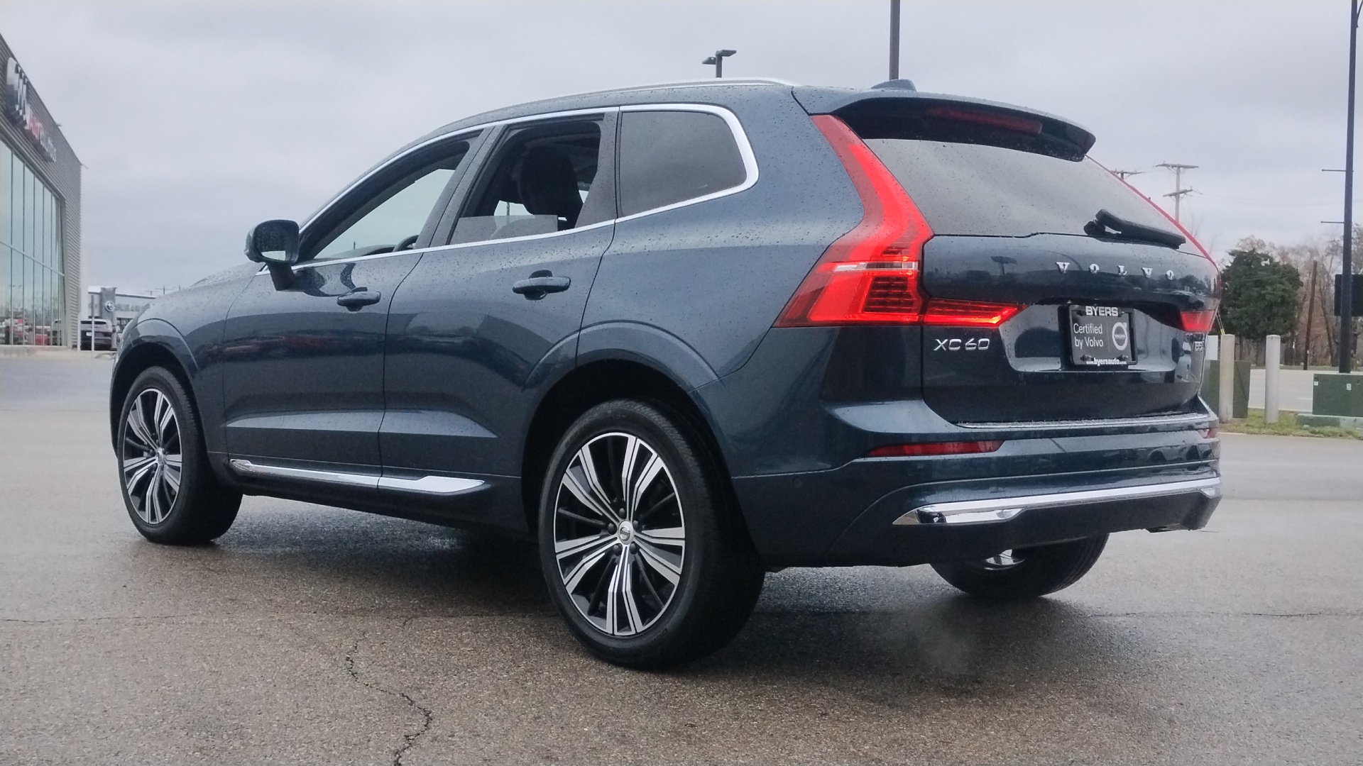 2022 Volvo XC60 B5 Inscription 4