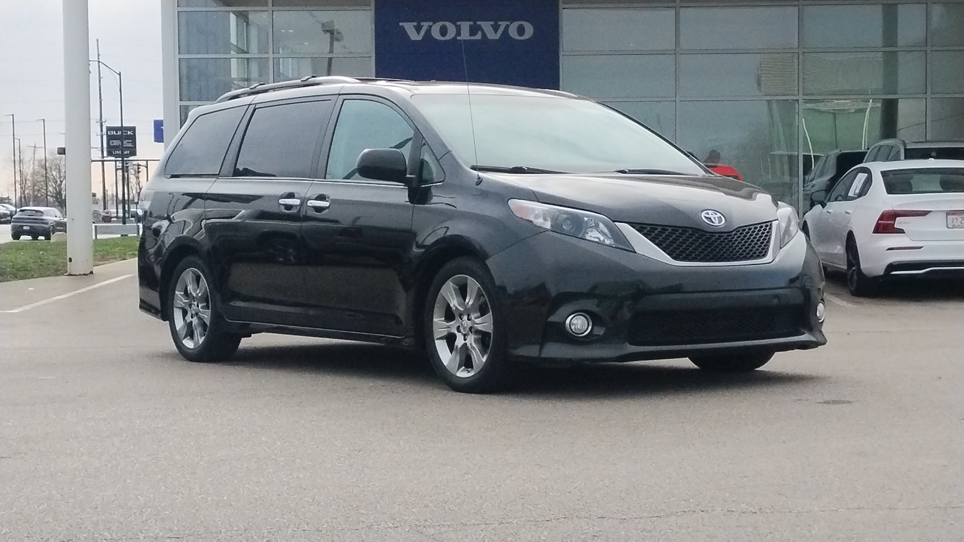 2014 Toyota Sienna SE 1