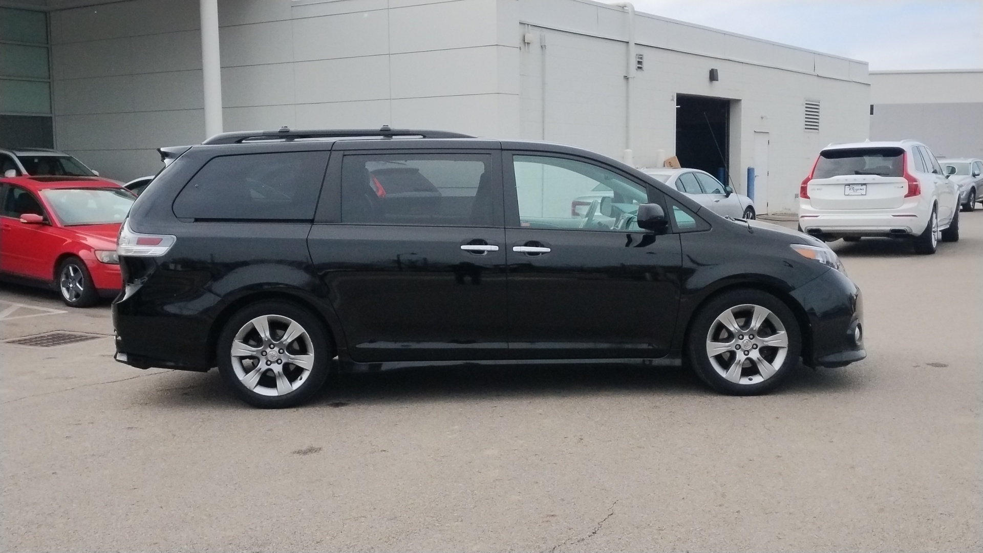 2014 Toyota Sienna SE 2