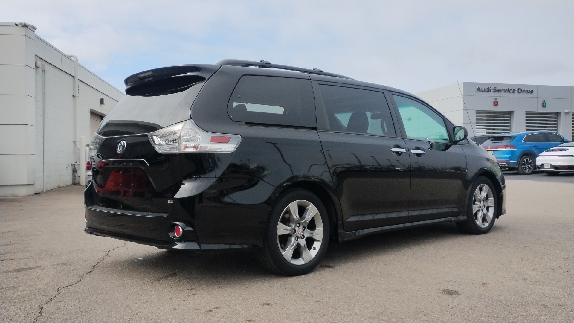 2014 Toyota Sienna SE 3