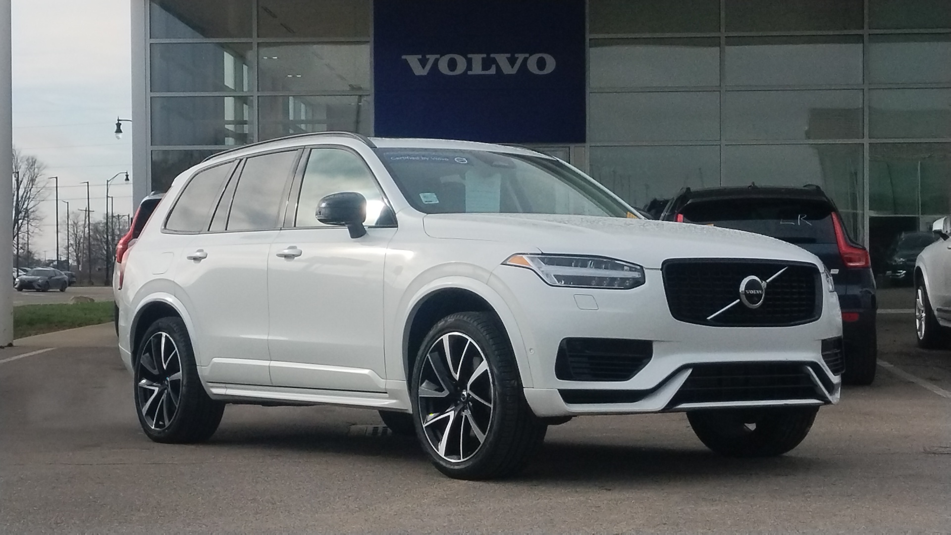 2023 Volvo XC90 Recharge Plug-In Hybrid T8 Plus Dark Theme 7 Passenger 1