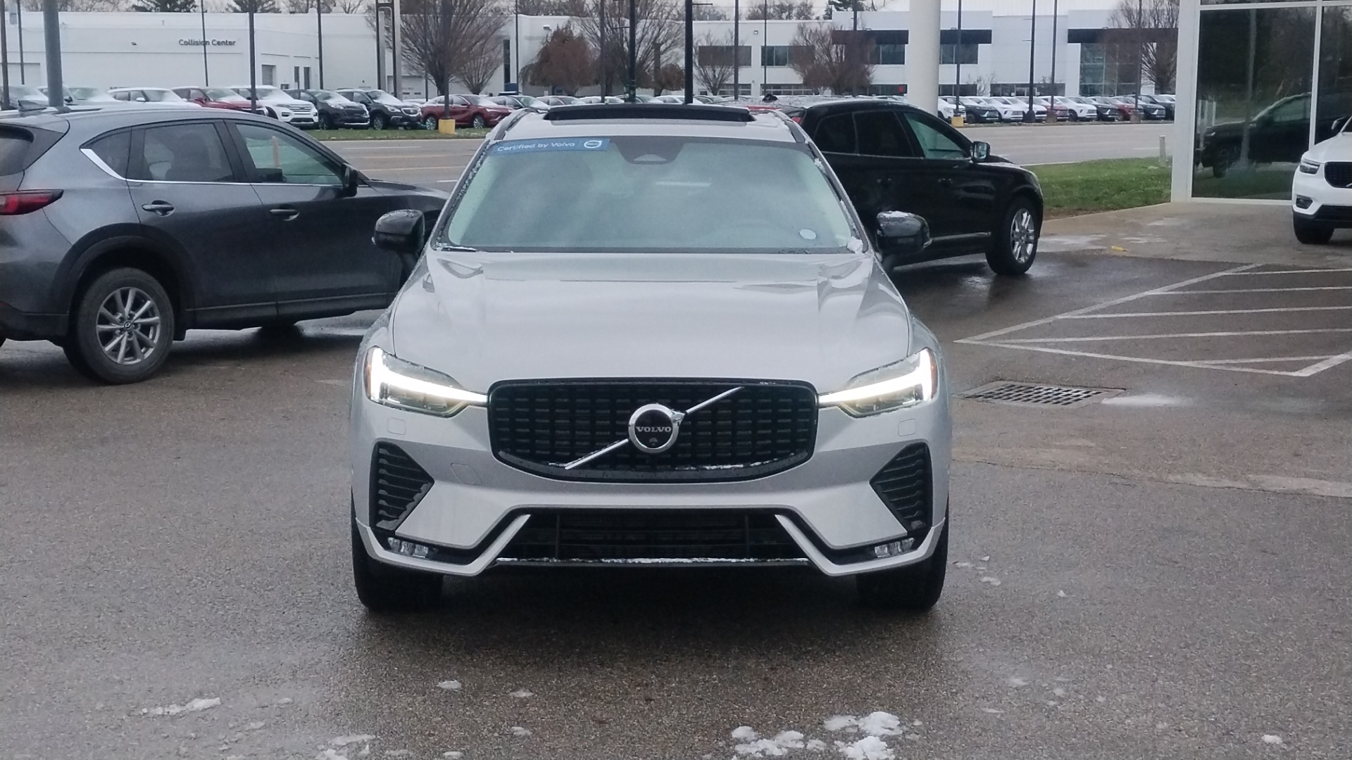 2024 Volvo XC60 B5 Plus Dark Theme 34