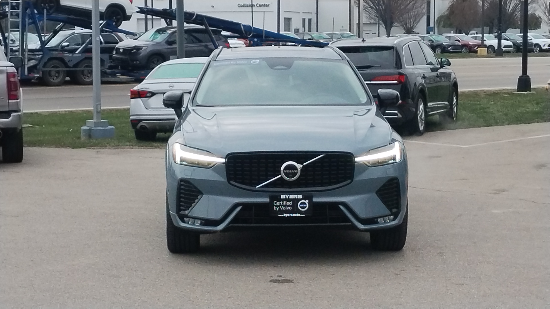 2024 Volvo XC60 B5 Plus Dark Theme 36