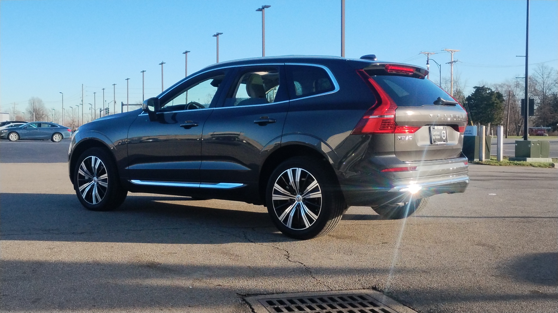 2022 Volvo XC60 B5 Inscription 4