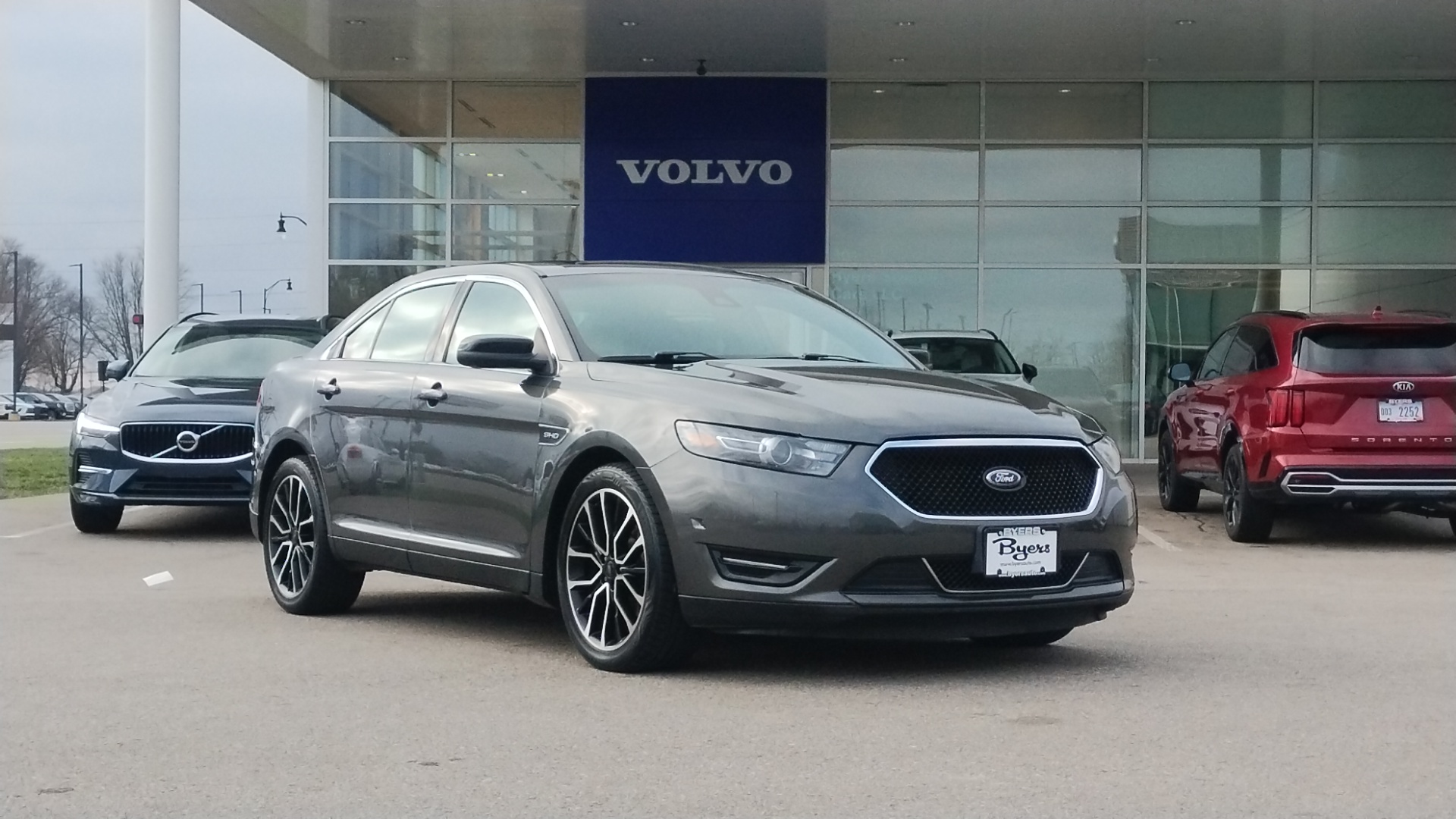 2017 Ford Taurus SHO 1