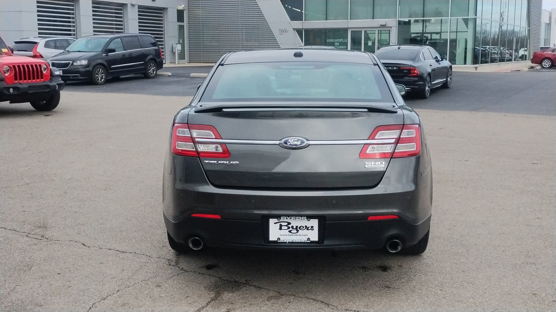 2017 Ford Taurus SHO 31