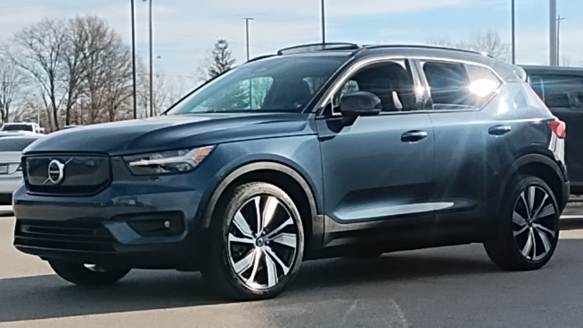 2022 Volvo XC40 Recharge Pure Electric P8 Ultimate 5