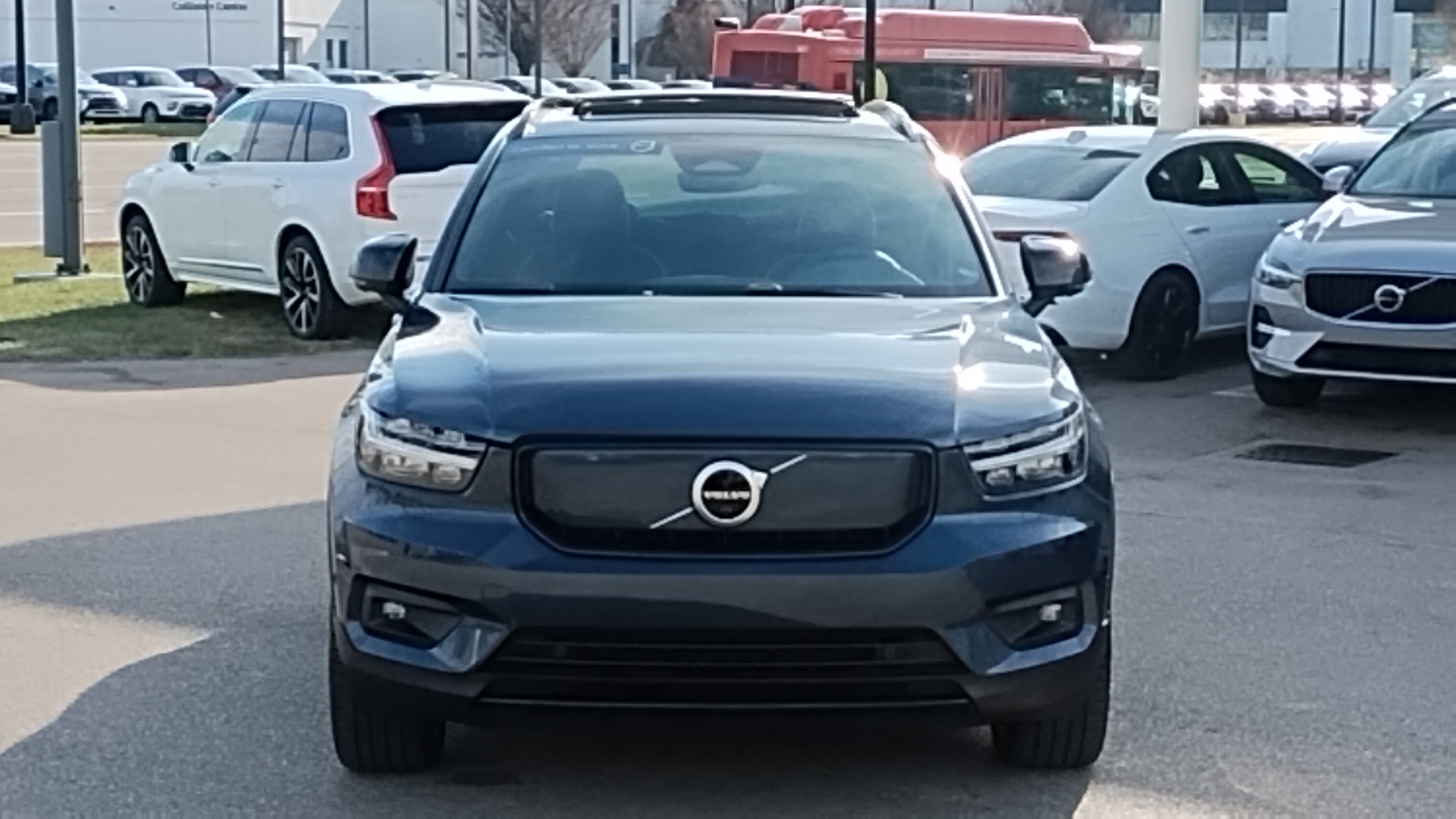 2022 Volvo XC40 Recharge Pure Electric P8 Ultimate 36