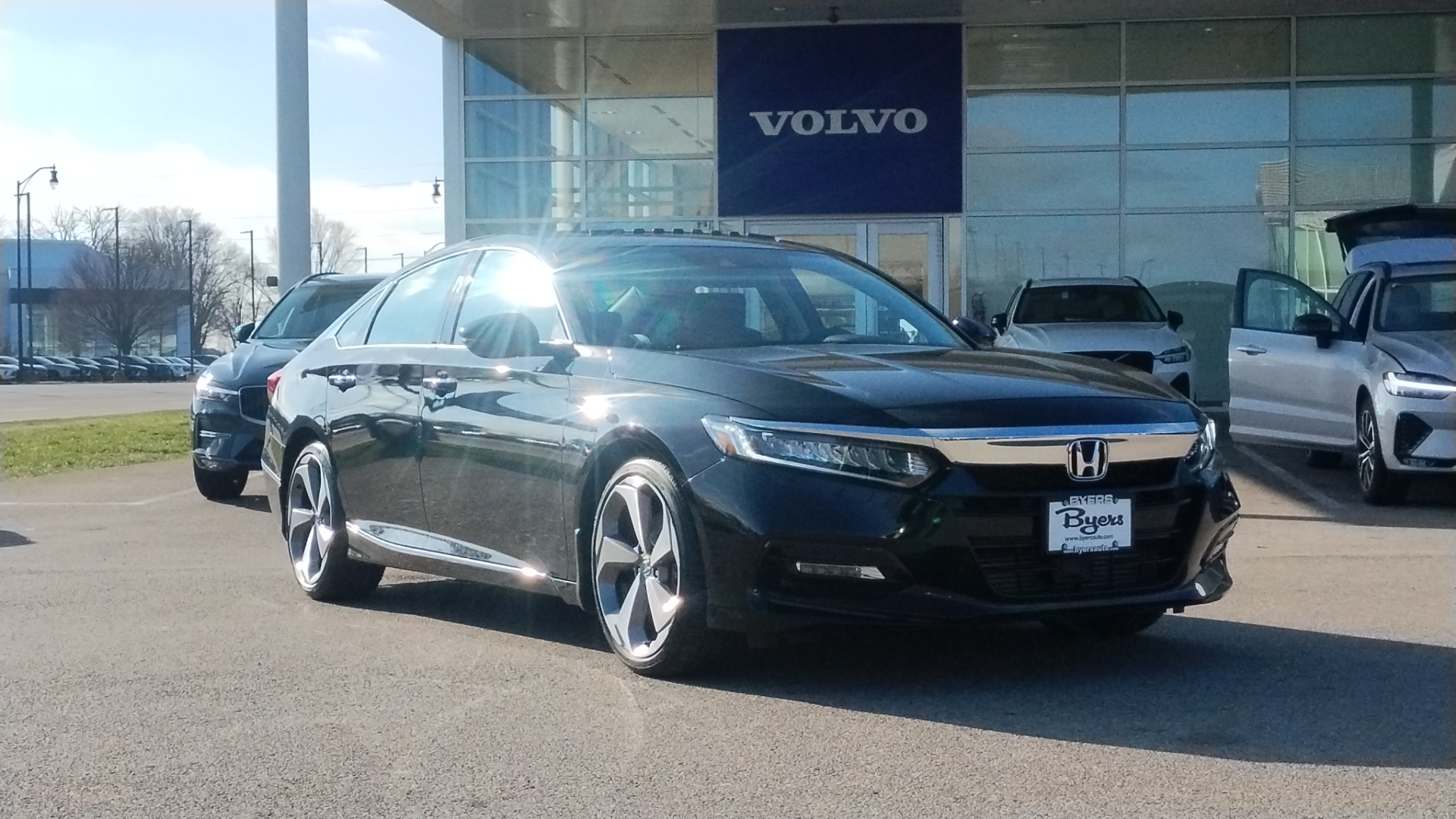 2019 Honda Accord Touring 2.0T 1