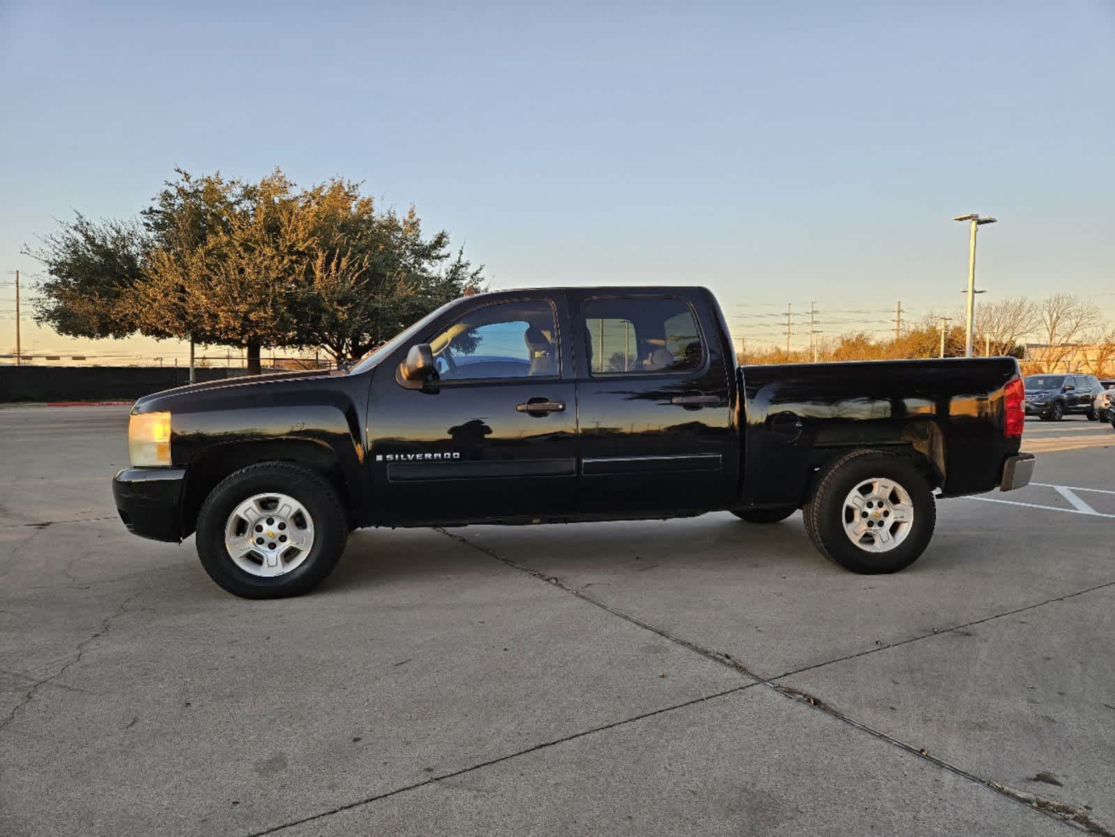 2008 Chevrolet Silverado 1500 LT w/2LT 2WD Crew Cab 143.5 5