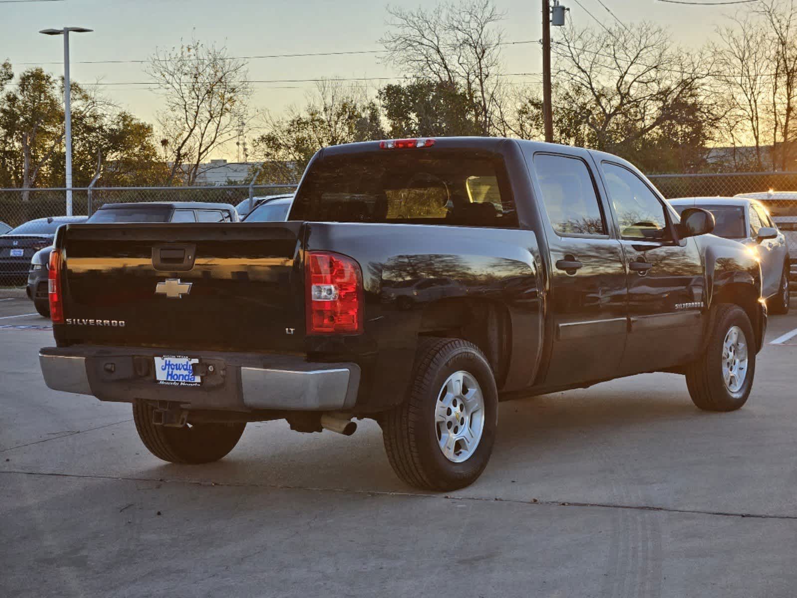 2008 Chevrolet Silverado 1500 LT w/2LT 2WD Crew Cab 143.5 8