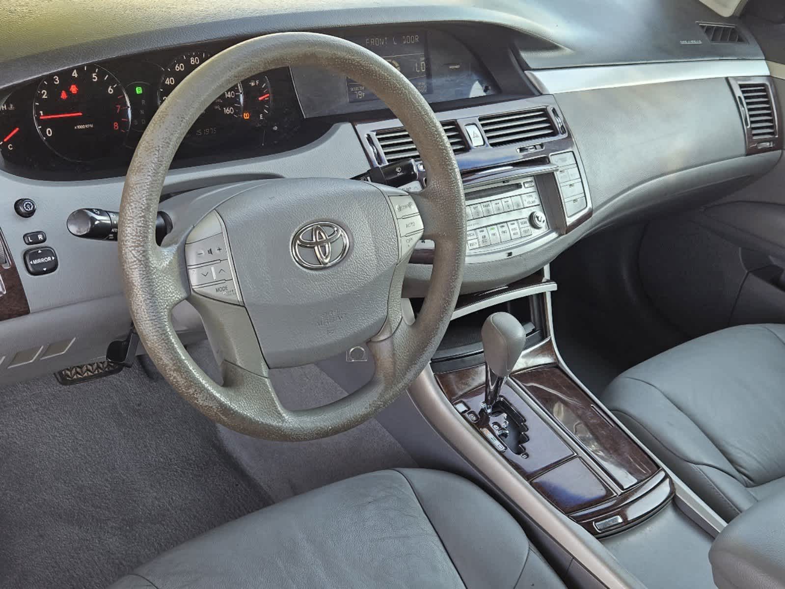 2008 Toyota Avalon XL 2