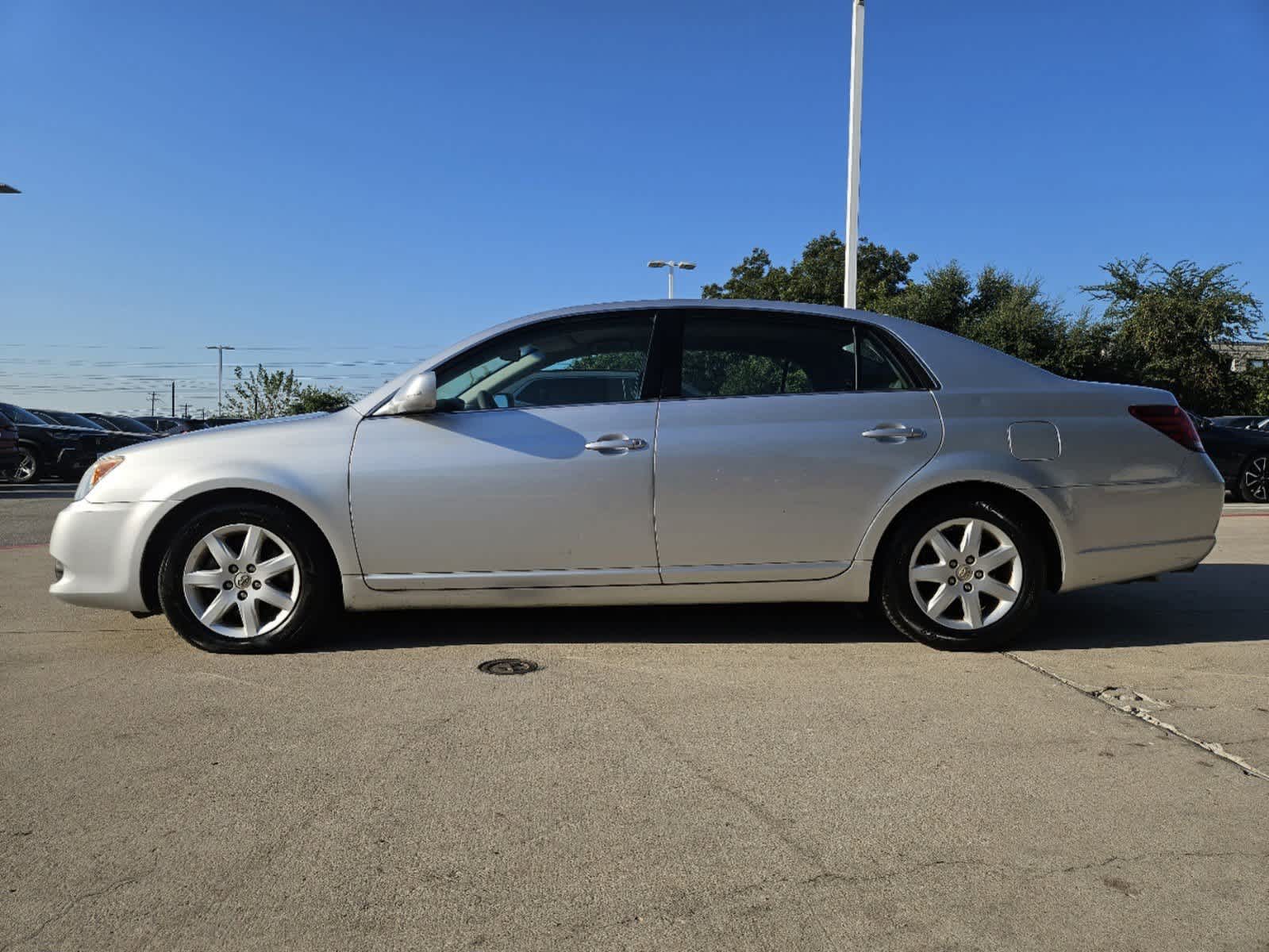 2008 Toyota Avalon XL 5