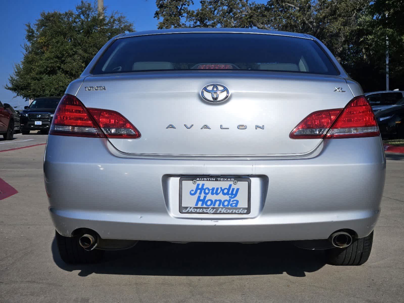 2008 Toyota Avalon XL 7