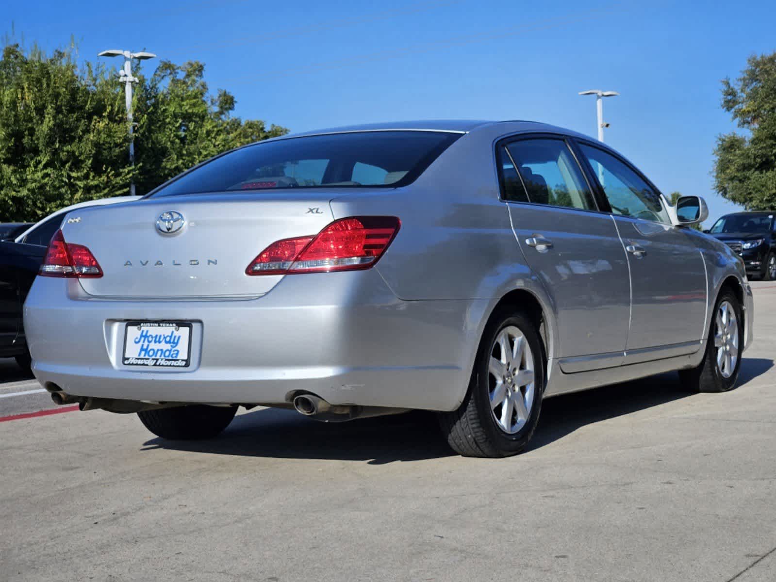 2008 Toyota Avalon XL 8