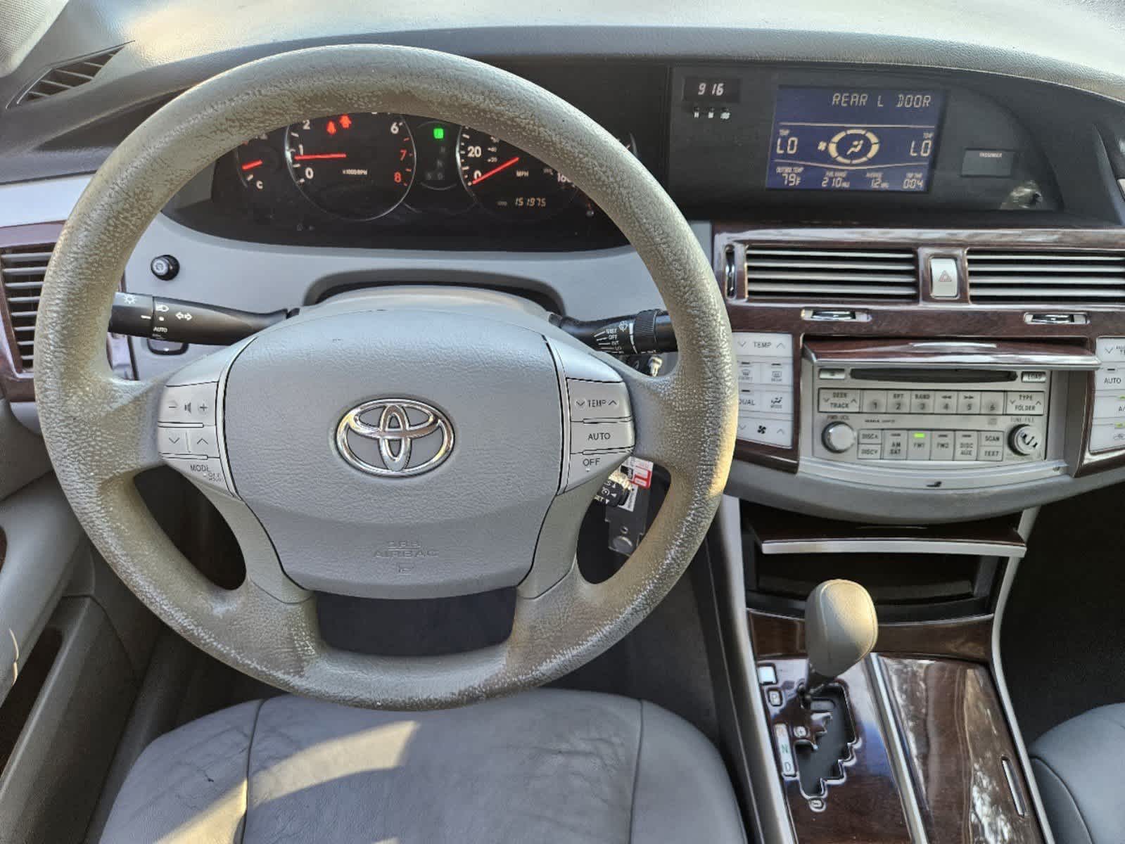 2008 Toyota Avalon XL 26