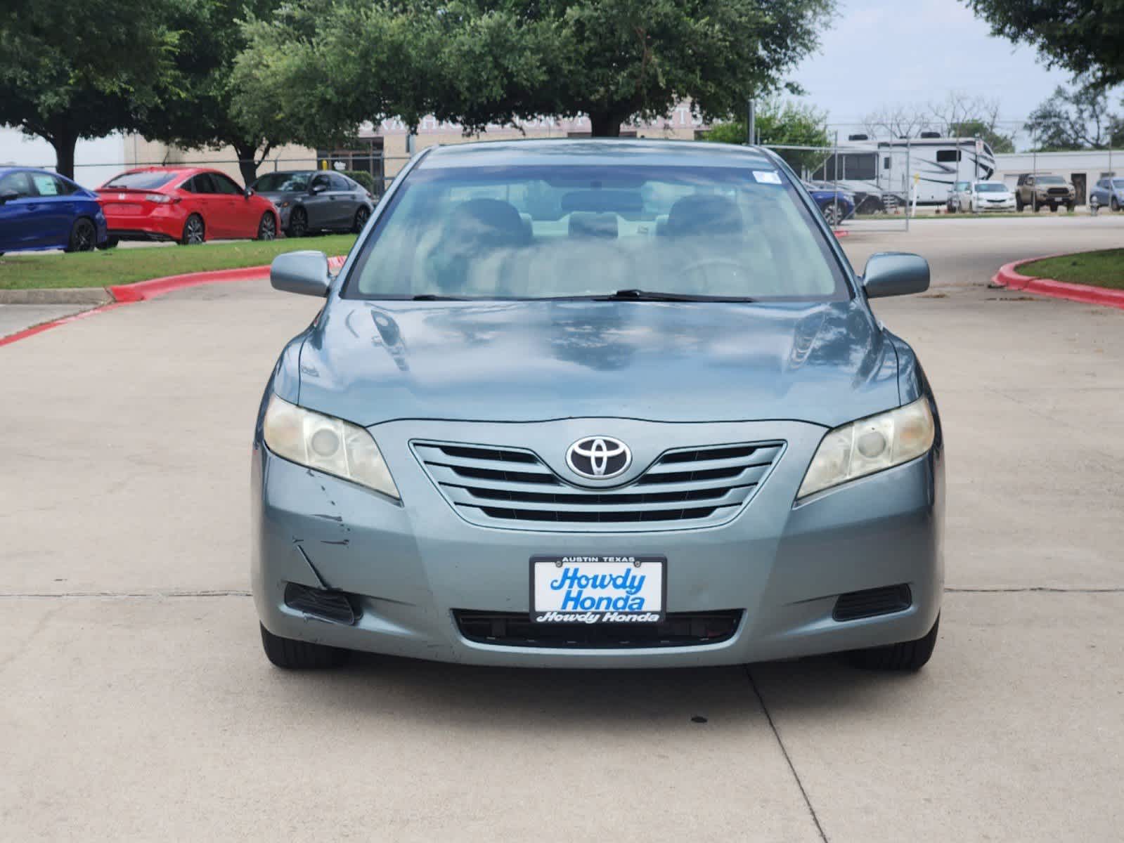 2009 Toyota Camry LE 3