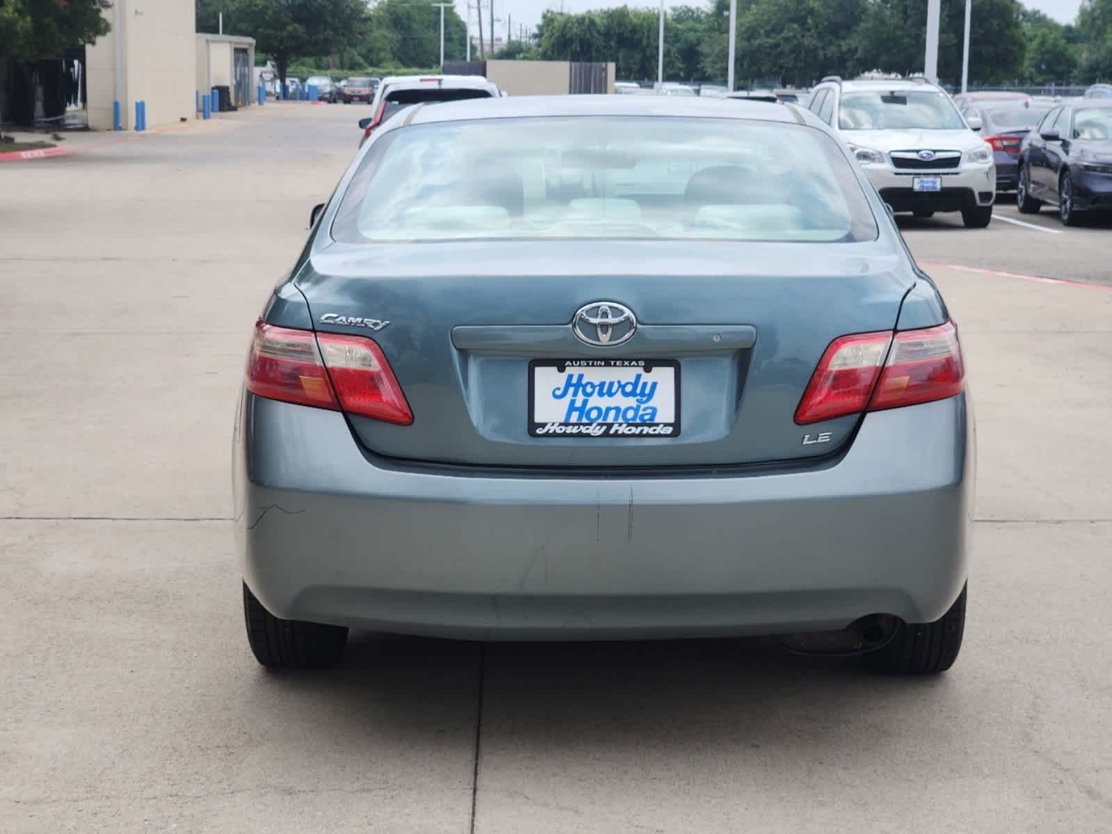 2009 Toyota Camry LE 6