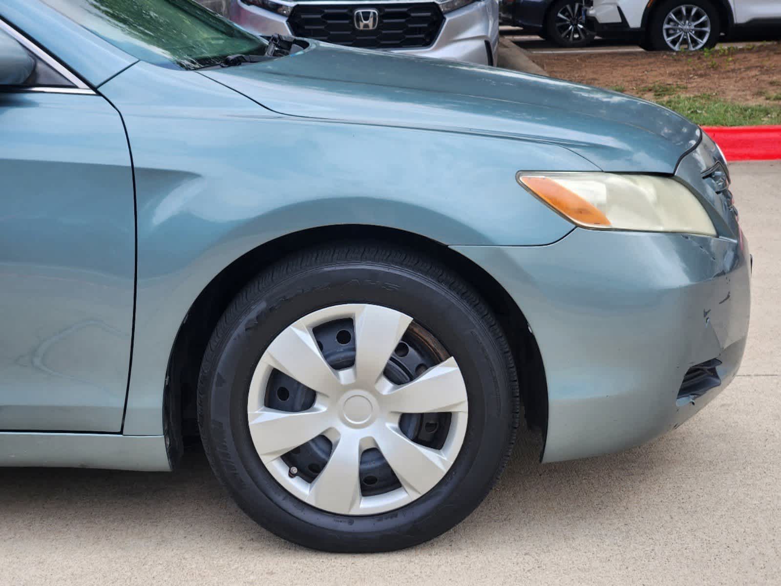 2009 Toyota Camry LE 8