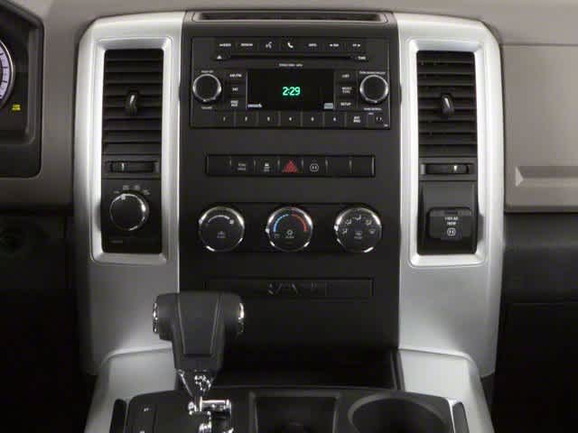 2010 Dodge Ram 1500 SLT 2WD Crew Cab 140.5 14