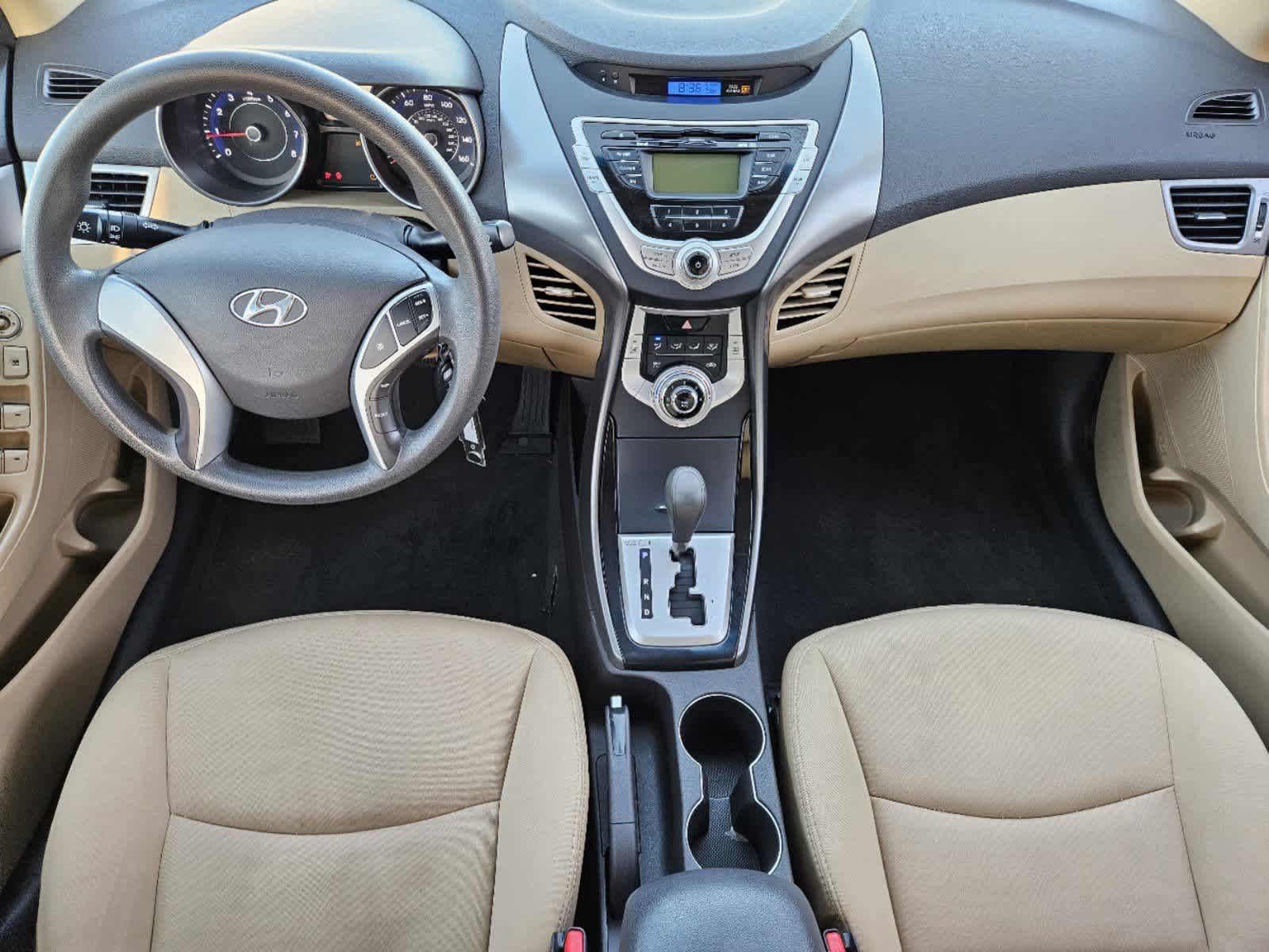 2011 Hyundai Elantra GLS 24