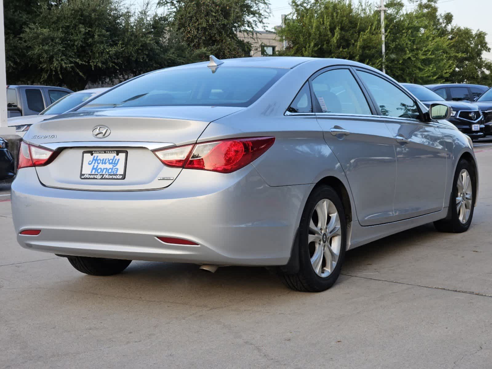 2011 Hyundai Sonata Ltd PZEV 8