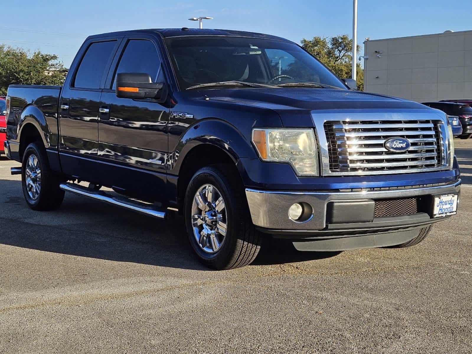 2011 Ford F-150 XLT 2WD SuperCrew 145 4