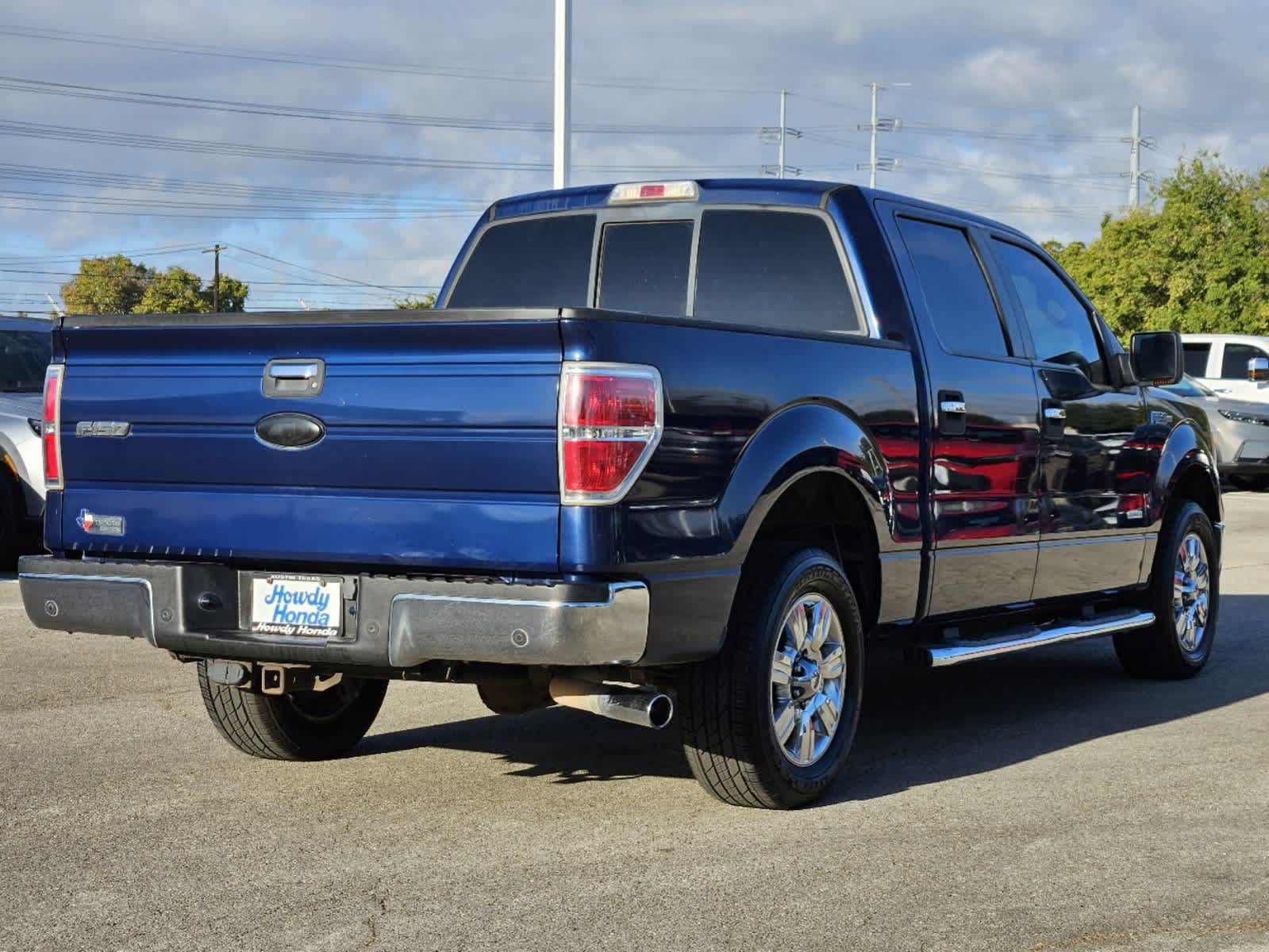 2011 Ford F-150 XLT 2WD SuperCrew 145 8