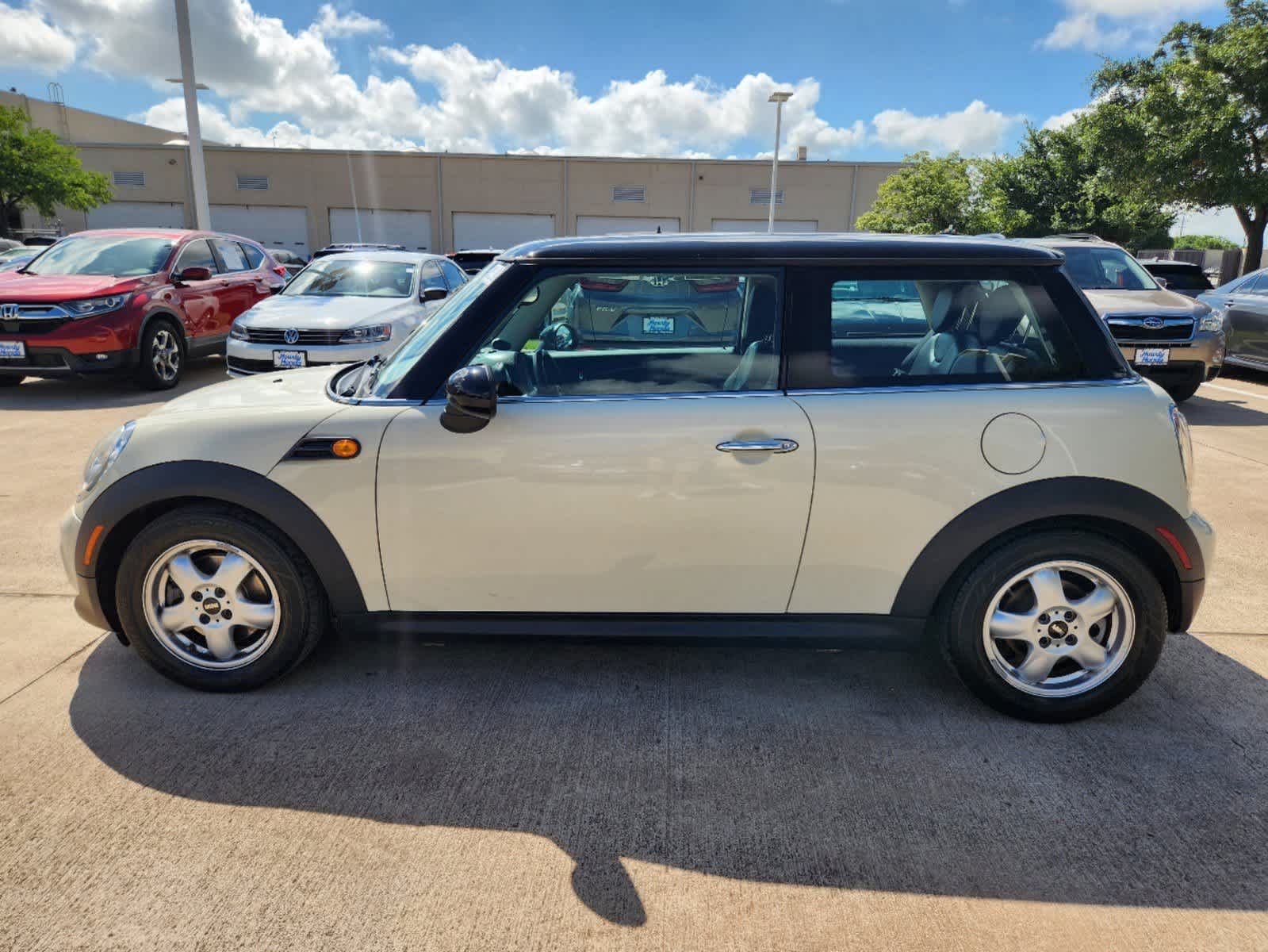 2011 MINI Cooper Hardtop BASE 5