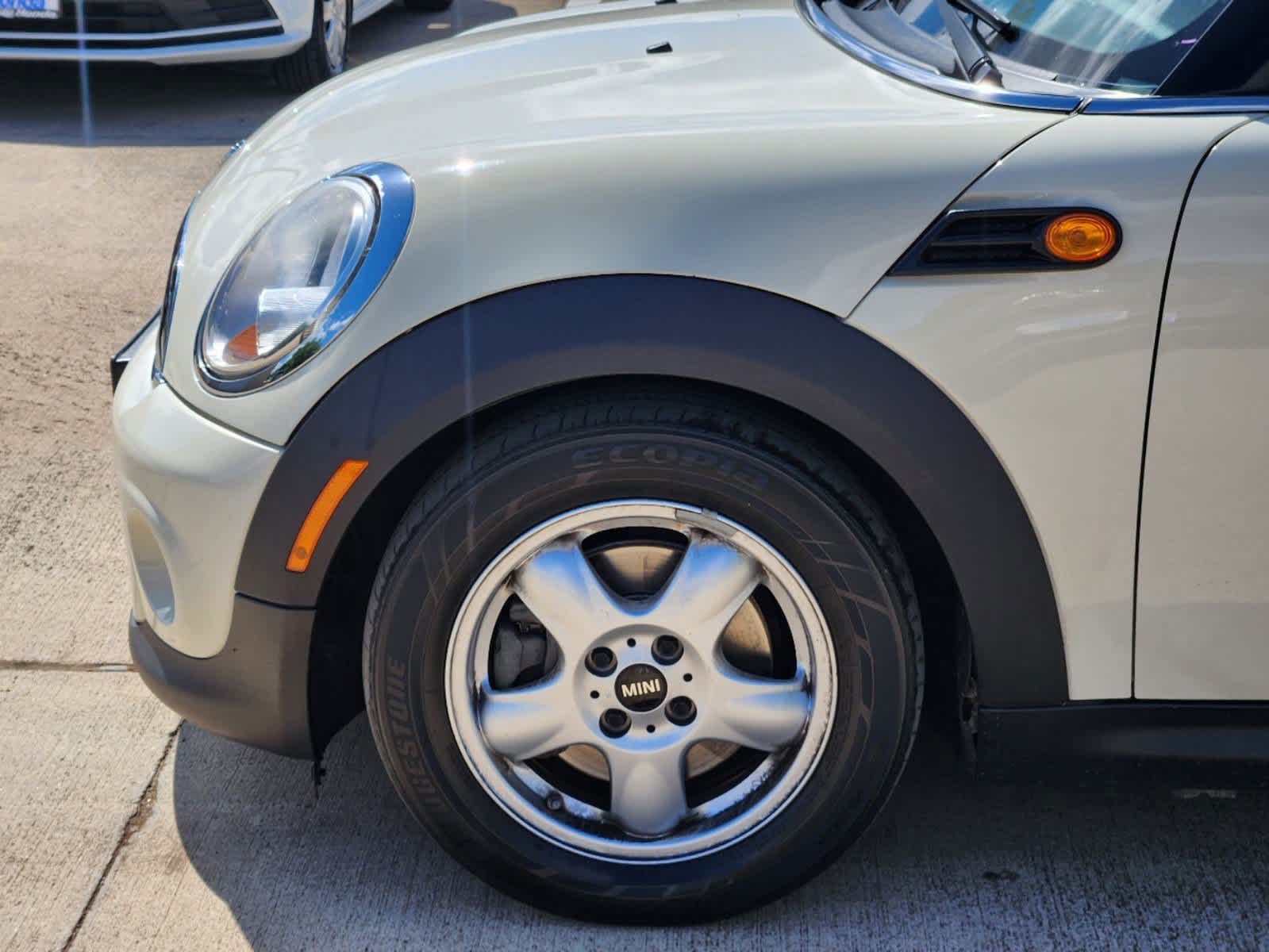 2011 MINI Cooper Hardtop BASE 9