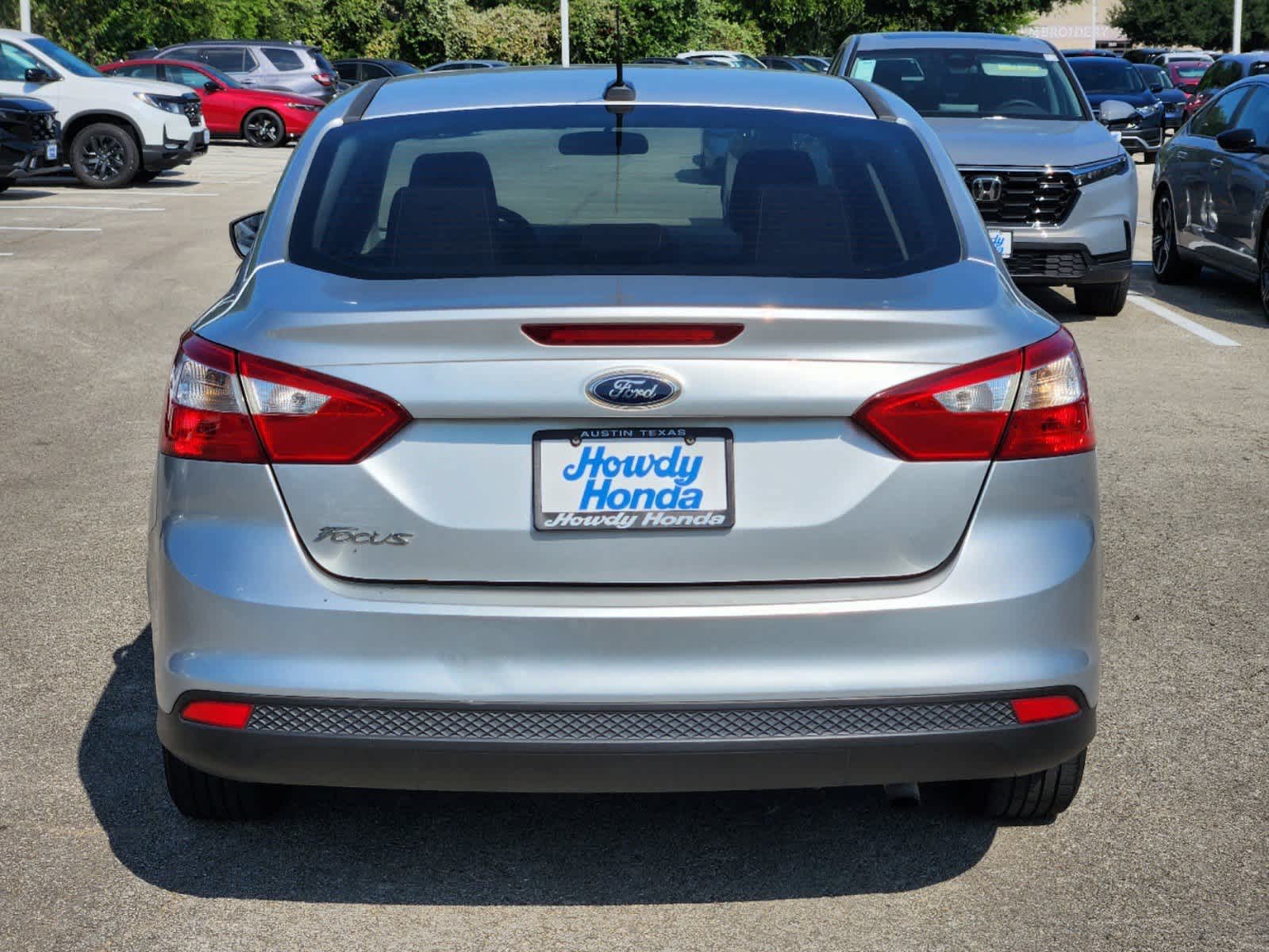 2012 Ford Focus S 8