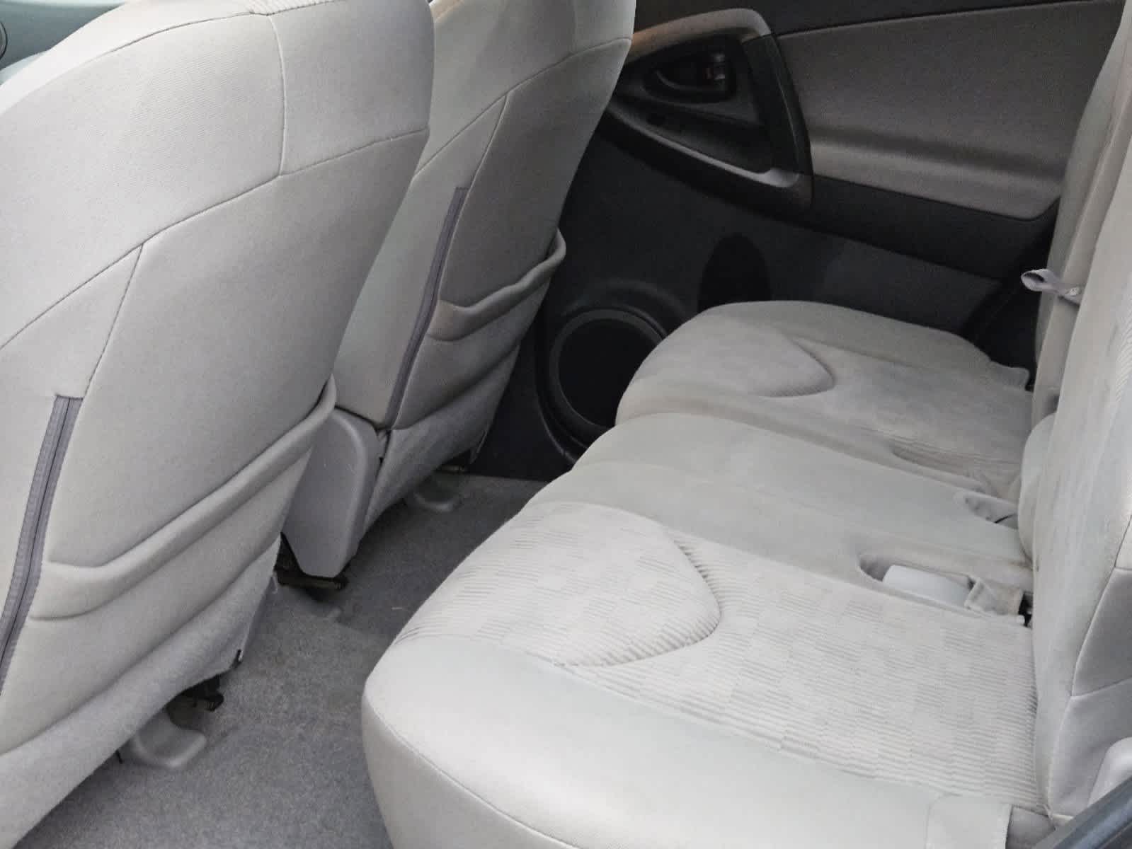 2012 Toyota RAV4 BASE 28