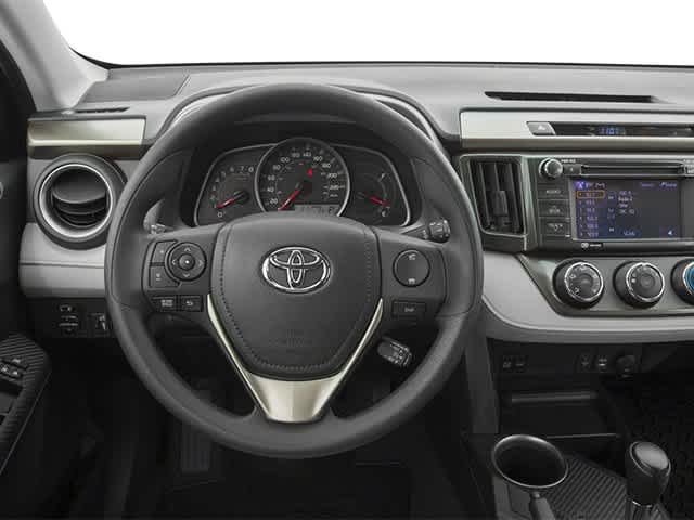 2013 Toyota RAV4 LE 9