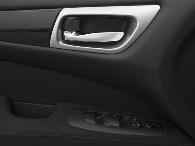 2015 Nissan Pathfinder Platinum 21