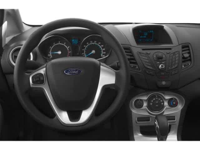 2015 Ford Fiesta SE 10