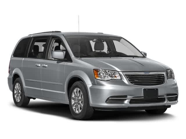 2016 Chrysler Town & Country Touring 6