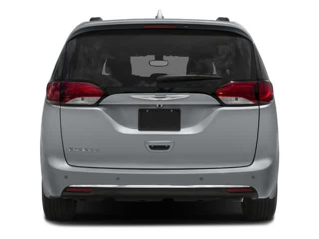 2017 Chrysler Pacifica Touring-L 8