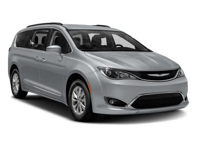 2017 Chrysler Pacifica Touring-L 9