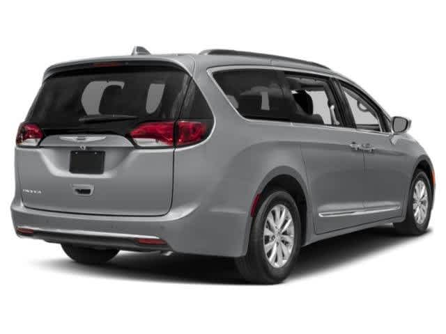 2018 Chrysler Pacifica Limited 4