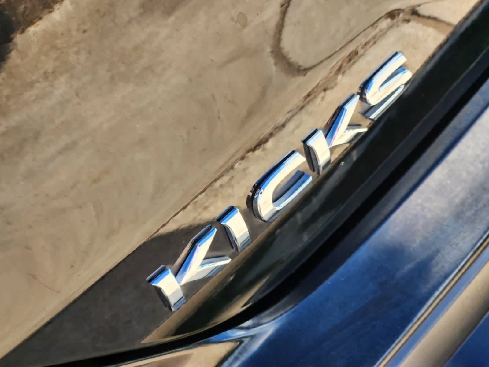 2021 Nissan Kicks S 13