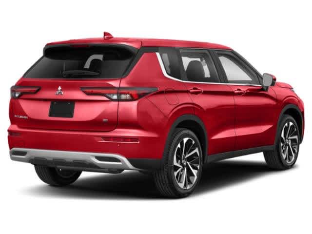 2022 Mitsubishi Outlander SE 2